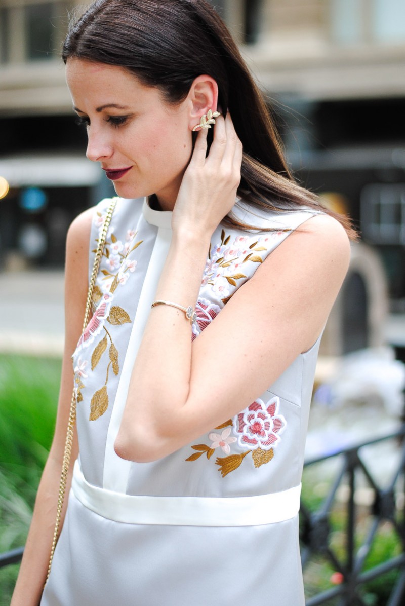 Amanda Miller from The Miller Affect wearing lotus ear crawlers from Baublebar