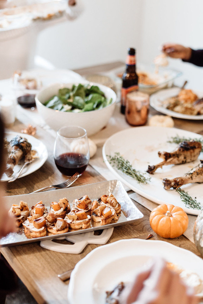 The Miller Affect and friends host a Thanksgiving meal and share tips and tricks