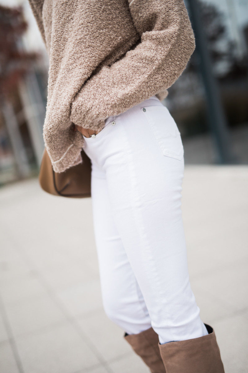The Miller Affect wearing white Kimmie Crop Skinny Jeans from 7 for all mankind