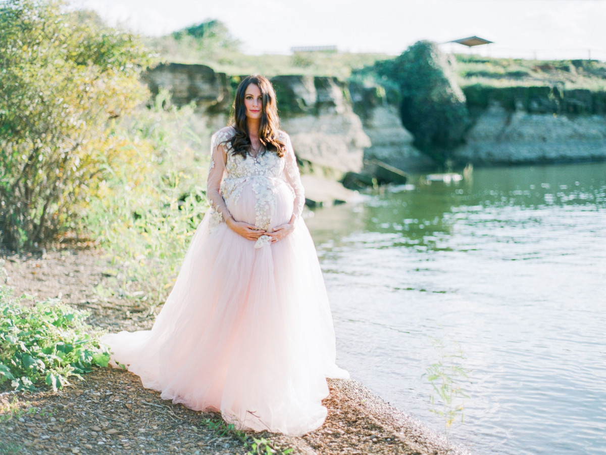 the miller affect maternity photos by Adria Lea Photography