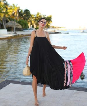 themilleraffect.com wearing black/pink pleated maxi dress