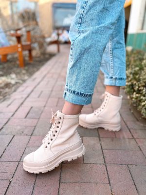 free people pink boots on themilleraffect.com